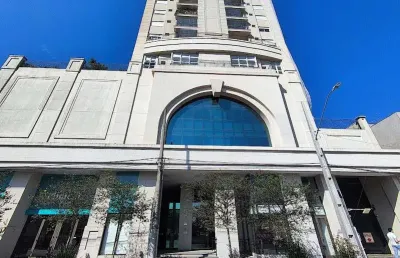 Apartamento com 1 quarto  para alugar, 33.00 m2 por r$2000.00  - centro - curitiba/pr