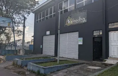 Loja para alugar, 185.77 m2 por r$5000.00  - xaxim - curitiba/pr