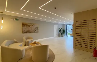 Apartamento de 1 suíte + 1 dormitório novo no bairro fazenda, itajaí