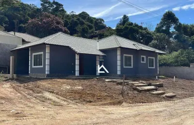 Casa com 3 dormitórios à venda, 125 m² por r$ 750.000 - albuquerque - teresópolis/rj