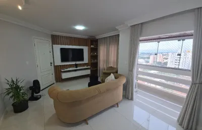 Excelente apartamento todo reformado com 160 m² privativos