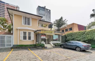 Sobrado imponente – 600m², 2 andares, 16 vagas, ideal para clínica ou escritório – próx. hospital s