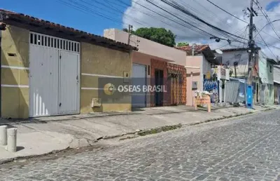 Venda de casa em porto seguro: 2 dormitórios, 1 banheiro, localização central. oportunidade por r$ 900.000,00!