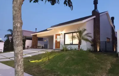 Casa em condomínio fechado com 3 quartos à venda no Laranjal, Pelotas 