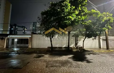 Terreno à venda na Rua Castro Alves, 46, Vila Gilda, Santo André