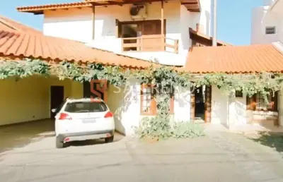 Casa com 5 quartos à venda na rua jornalista eugênio lapagesse, 7, córrego grande, florianópolis, 415 m2 por r$ 2.500.000