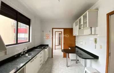 Apartamento com 2 quartos para alugar na avenida mauro ramos, 699, centro, florianópolis, 112 m2 por r$ 3.850