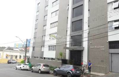 Apartamento padrão no centro, face norte, 150m2, 03 quartos, 02 vagas.