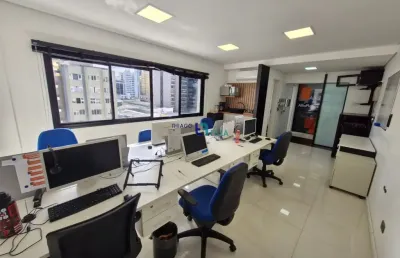 Sala comercial com 2 salas à venda na Rua Comendador Macedo, 62, Centro, Curitiba