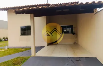 Casa com 3 quartos, suíte, jardim e área gourmet – ótima localização!