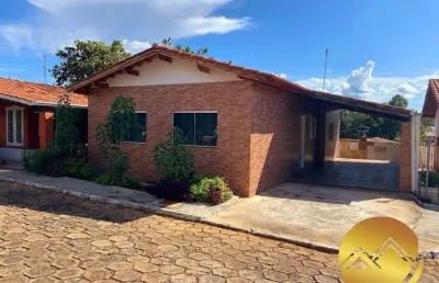 Chalé mobiliado em caldas novas com 2 quartos sendo 2 suítes, sala ampla