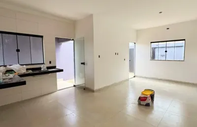 Casa prontinha para morar no residencial jardim tangará em caldas novas!