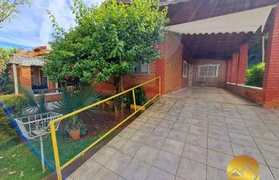 Oportunidade! chalé em condomínio fechado e com área verde privativa!