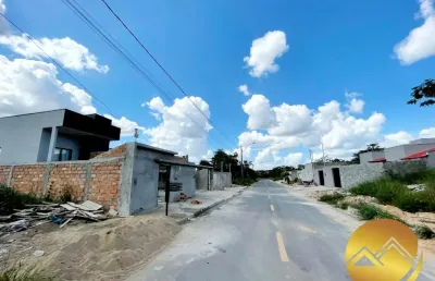 Não perca essa oportunidade! são 2 lotes juntos com 360 metros cada (12x30), no asfalto, com fácil acesso ao santuário