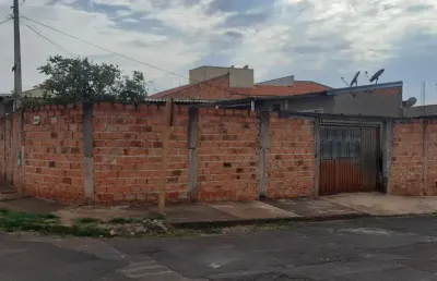 Vendo ou troco casa de 4 dormitórios no jardim brasil araraquara -sp