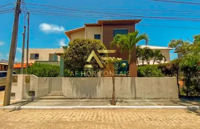 Casa com piscina em condomínio fechado, com 4 quartos, sendo 2 suítes, no mosqueiro.