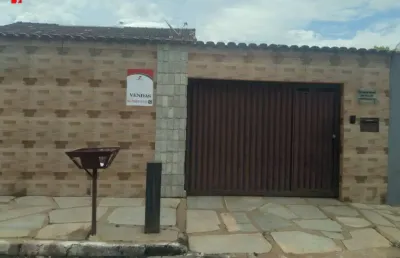 Casa com 3 quartos à venda na rua santo antônio, 5, centro, pirenópolis por r$ 500.000