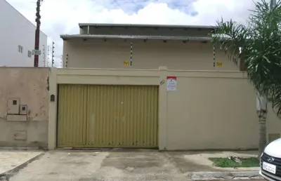 Casa com 3 quartos para alugar na dona elvira, 112, vila santa maria de nazareth, anápolis por r$ 2.200