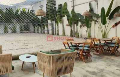Imóvel comercial versátil com quadra de beach tennis no jardins