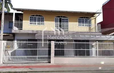 2 casas - com ponto comercial ao lado bistek, 232 m² por r$ 1.250.000 - são joão - itajaí/sc