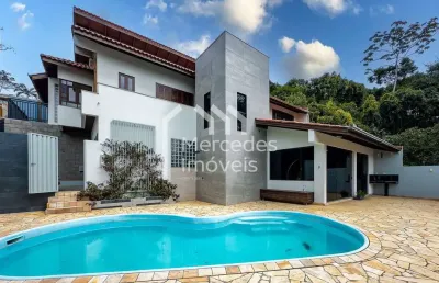 Casa com 2 suítes + 2 dormitórios à venda, 328 m² por r$ 4.900.000 - cabeçudas - itajaí/sc