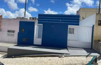 Casa com 2 quartos à venda na Avenida Carlos Marques de Oliveira, Soledade, Aracaju