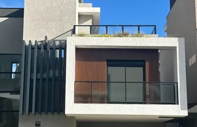 Casa com 3 suíte, pronta para morar próxima o parque barigui.
