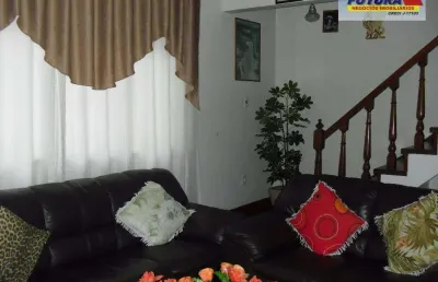 Casa com 3 quartos à venda na Rua Senador Eduardo Araújo dos Santos Filho, Vila Cascatinha, São Vicente
