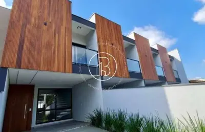 Casa com 3 quartos à venda no Iririú, Joinville 