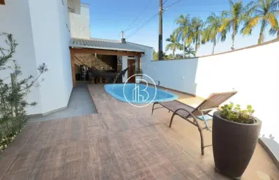 Casa com 3 quartos à venda no Petrópolis, Joinville 