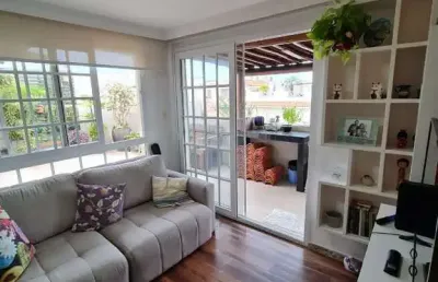 Casa triplex, 233m², cobertura, lavabo, 3/4, fino acabamento, 2 suítes, varandas, climatizado, decorado, 2 vagas. agende sua visita!