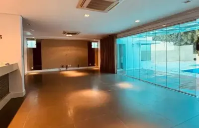 Mansão alphaville 1, nascente, finamente decorada, 4 suítes, piscina privativa, climatizado, sauna, área verde, alto luxo! agende sua visita!