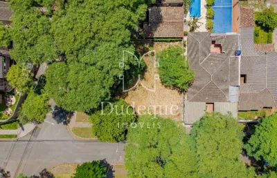Terreno à venda no Água Verde, Curitiba 
