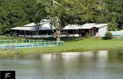 Fazenda para venda em casimiro de abreu, área rural, 4 dormitórios, 3 suítes, 2 banheiros, 4 vagas