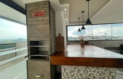 Cobertura maravilhosa no vivendas da serra – vista incrível e espaço gourmet