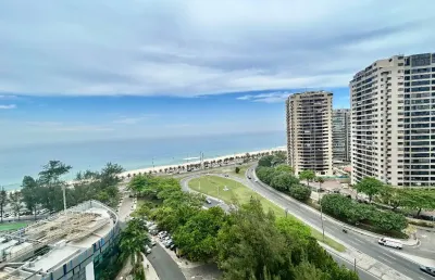 Apartamento 2 quartos suíte 79 m2 vistão mar sauna piscina clube ônibus segurança