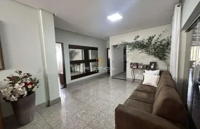 Casa com 4 quartos à venda na Rua Geraldo Serrano, 2446, Catalão, Divinópolis