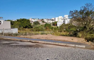 Terreno à venda na Rua Olímpio Moreira, 00, Interlagos, Divinópolis