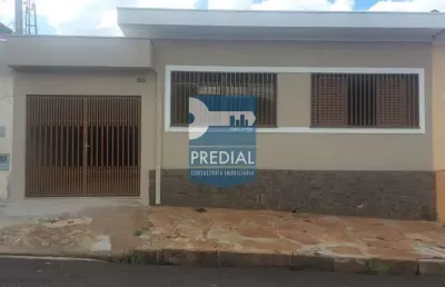 Casa com 3 quartos à venda na Rua São Pio X, Vila Prado, São Carlos