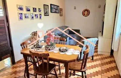 Casa com 3 quartos à venda na Rua Benedita Maria Lopes, Santa Clara, Pouso Alegre