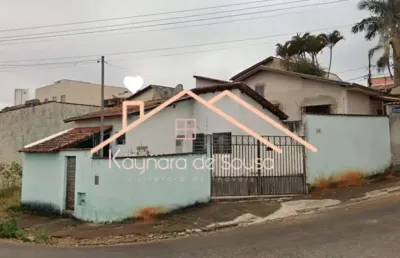 Casa com 1 quarto à venda na Rua Valdi Estevam, Jardim Califórnia, Pouso Alegre