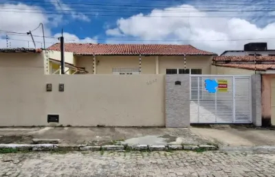 Casa com 3 quartos à venda na Rua Raposo Câmara, Candelária, Natal
