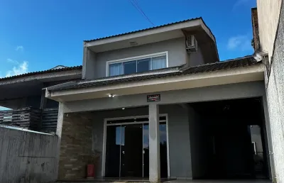 Casa com 3 quartos para alugar na Rua Capitão Frederico Virmond, Santa Cruz, Guarapuava