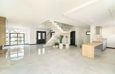 Casa em condomínio fechado com 4 quartos à venda na rua doutor lubumir viergbiski, 220, campo comprido, curitiba, 358 m2 por r$ 2.680.000