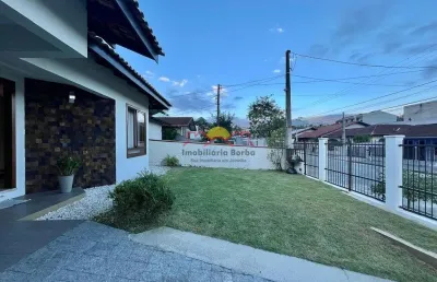 12521 - casa averbada e semi mobiliada  com amplo terreno e 03 dormitórios
