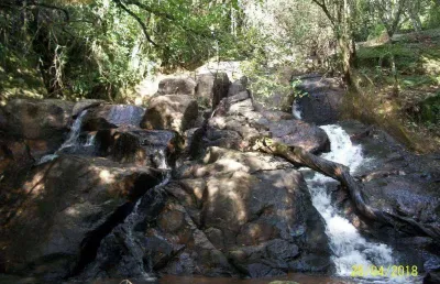Sítio com 2 dormitórios à venda, 228448 m² por r$ 1.000.000,00 - zona rural - pinhalzinho/sp