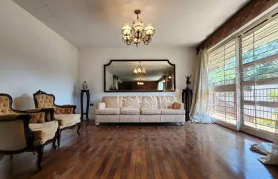 Casa exclusiva com arquitetura sofisticada no alto da  lapa!