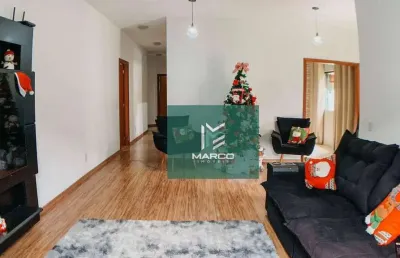 Casa com 3 dormitórios à venda, 162 m² por r$ 700.000,00 - albuquerque - teresópolis/rj