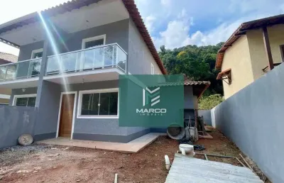 Casa com 3 dormitórios à venda, 125 m² por r$ 550.000,00 - albuquerque - teresópolis/rj