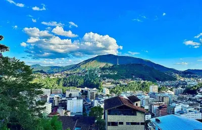 Casa com 3 dormitórios à venda, 122 m² por r$ 450.000 - panorama - teresópolis/rj